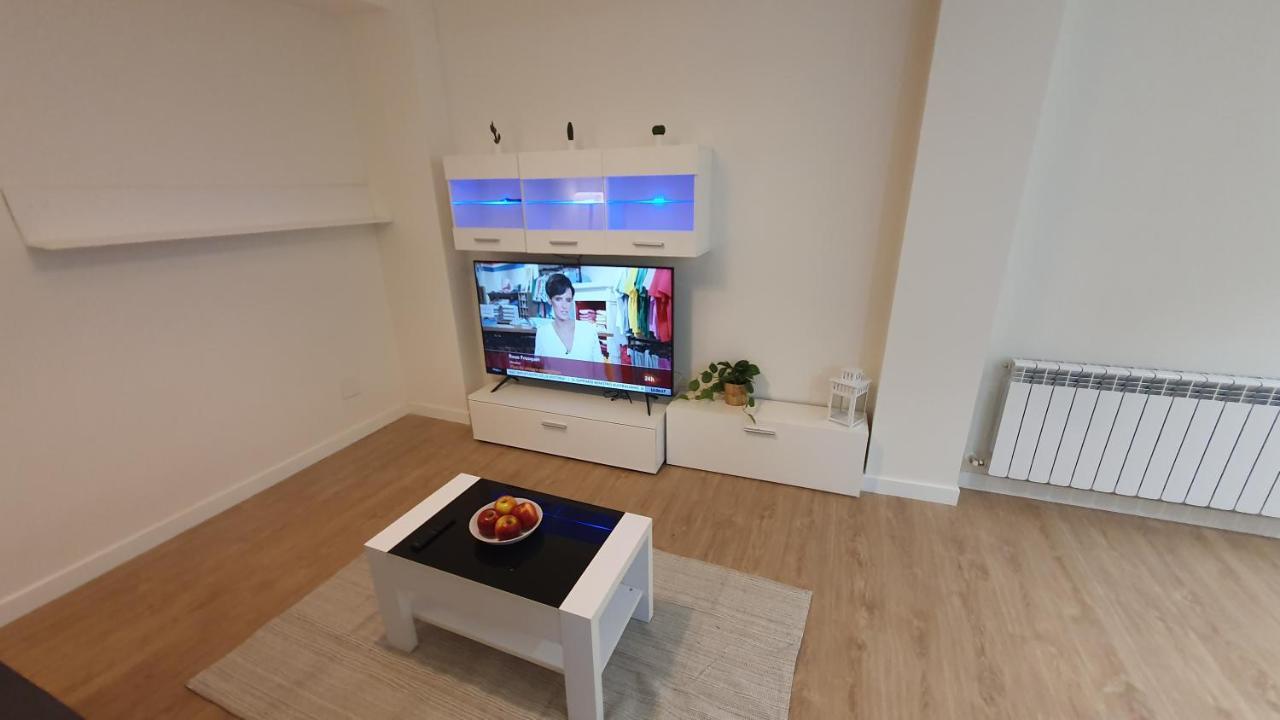 Auditorio Vicele - 2 Hab Y Sofa-Cama - Wifi - Vut-3692-As Oviedo Eksteriør billede