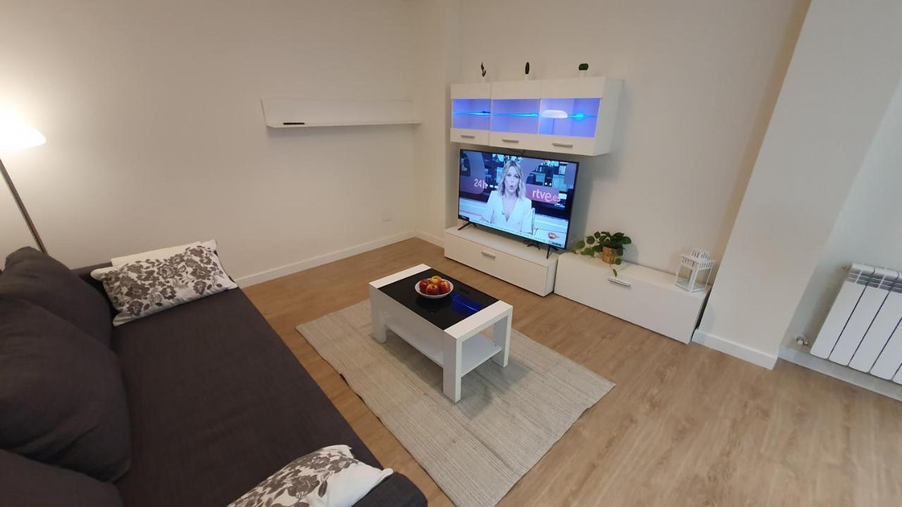 Auditorio Vicele - 2 Hab Y Sofa-Cama - Wifi - Vut-3692-As Oviedo Eksteriør billede